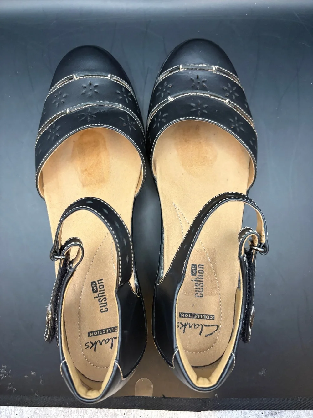 Clarks Black Leather Ankle Strap Pumps - EUC- Size 9N
